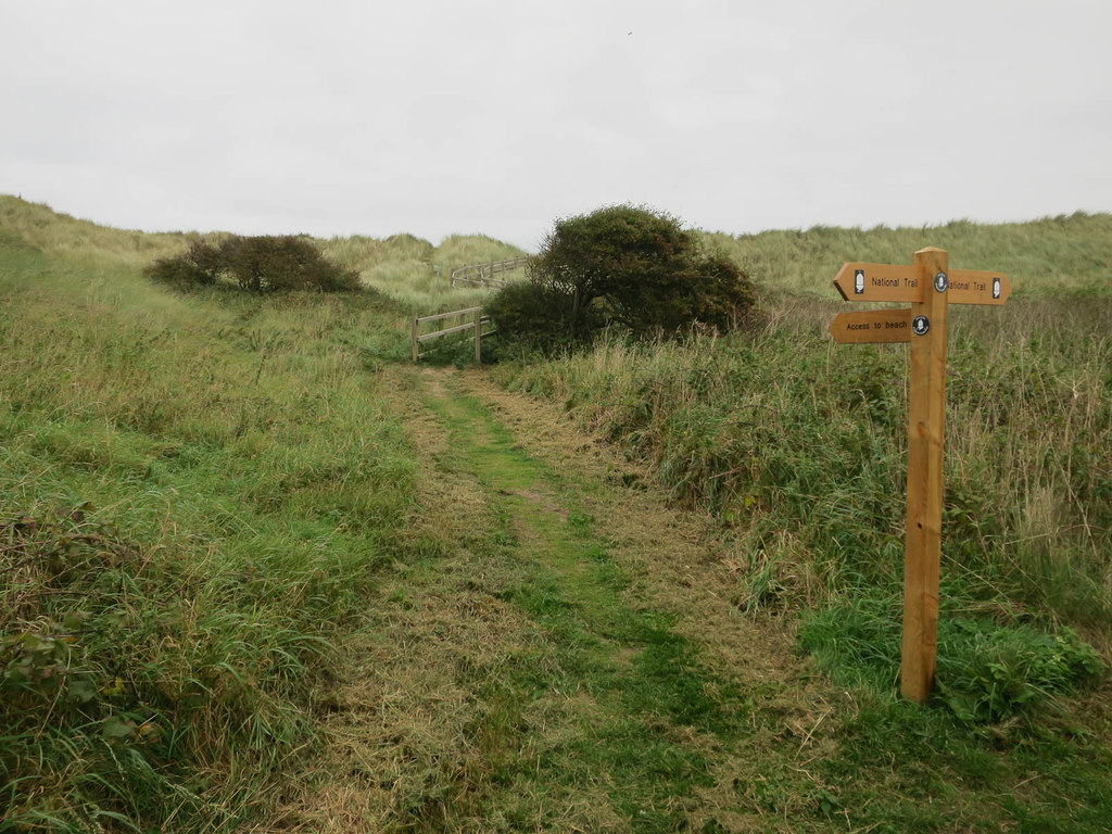 Access to beach, Delph Hills © Hugh Venables :: Geograph Britain and ...