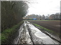 Approaching Warren Farm Cottages