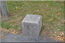 SU8606 : War Department Boundary Stone, Broyle Rd by N Chadwick