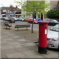 TQ1568 : King George V pillarbox, Hampton Court Road, East Molesey by Jaggery