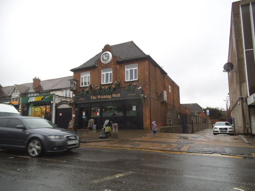 The Wishing Well, Chingford Mount © David Howard :: Geograph Britain ...