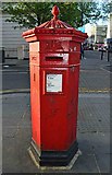 TQ2481 : Victorian Penfold type postbox (1), corner of Ladbroke Grove & Oxford Gardens, Kensington, London by L S Wilson