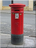 NZ2464 : Victorian postbox, Newgate Street / Clayton Street, NE1 by Mike Quinn