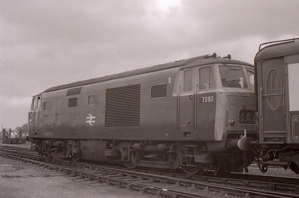 Hymek at Swindon Works © Richard Sutcliffe :: Geograph Britain and Ireland