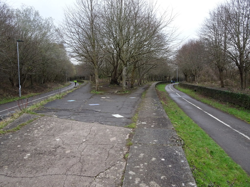 Mangotsfield railway station, Bristol © Nigel Thompson :: Geograph