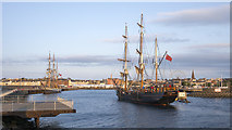 J5082 : The 'Earl of Pembroke' at Bangor by Rossographer
