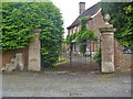 Gate piers and mounting block