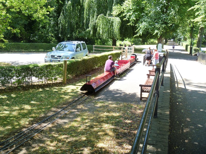 miniature-railway-michael-dibb-geograph-britain-and-ireland