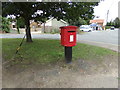 TL9326 : Wood Lane Postbox by Geographer