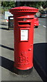 Elizabeth II postbox on Commonside, Sheffield