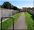 Path from Beach Avenue to Gorse Cover Road, Severn Beach