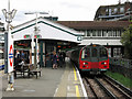 Hendon Central tube station (2)