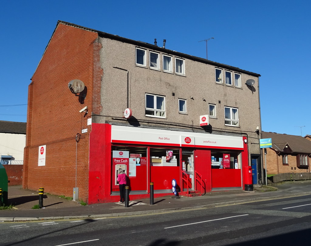 Post Office on Halifax Road © JThomas Geograph Britain and Ireland