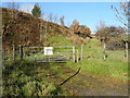 Gated field entrance (footpath) off Oldham Road (A62)