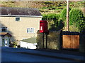 Elizabeth II postbox on Stamford Street, Mossley