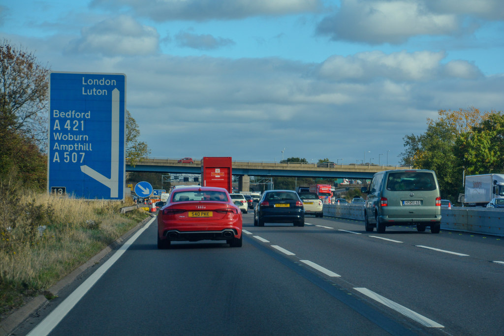 Central Bedfordshire : M1 Motorway © Lewis Clarke :: Geograph Britain ...