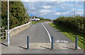 Cycleway and footpath next to the Aberford Road