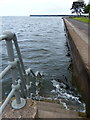 High tide at the promenade in Tayport