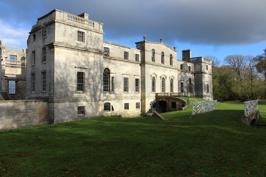 Penicuik House © Graeme Yuill :: Geograph Britain and Ireland