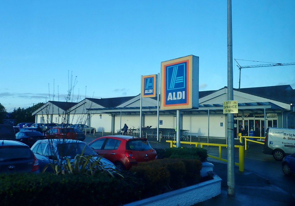 Aldi Store, Newry Road, Dundalk © Eric Jones Geograph Ireland