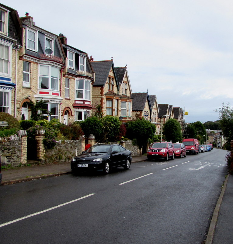 west-side-of-station-road-ilfracombe-jaggery-geograph-britain-and