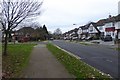 Along Pangbourne Drive