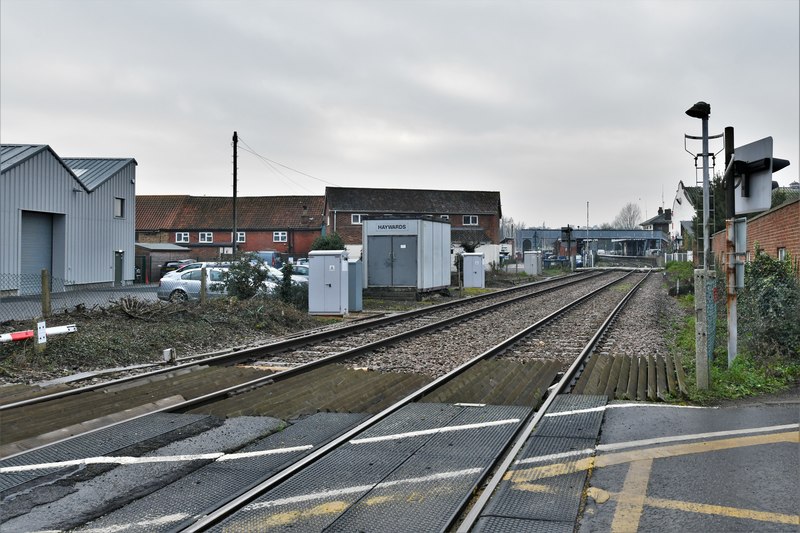 Woodbridge: Woodbridge station from Tide... © Michael Garlick ...