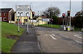 Right turn traffic use both lanes, Tondu