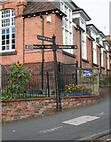 SP2764 : Old Direction Sign - Signpost by the B4095, Friar Street, Warwick Parish by Alan Rosevear