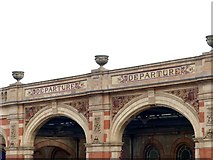 SK5904 : Leicester Railway Station, departures arch by Alan Murray-Rust