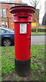 TA0830 : Postbox on Park Avenue, Hull by JThomas