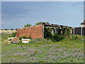 Derelict shed, Gravelpit Farm