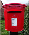 Close up, Elizabeth II postbox on Alkington Road, Whitchurch