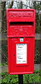 Close up, Elizabeth II postbox on Sherrymill Hill, Whitchurch