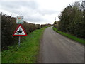 Minor road to Moss Cottages