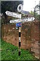 Direction Sign - Signpost by Avington, Itchen Valley