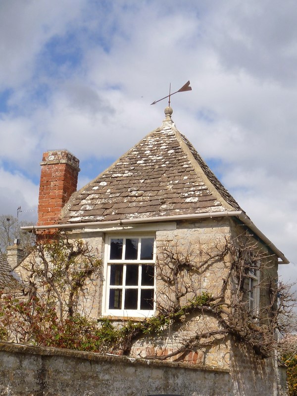 Lechlade buildings [10] © Michael Dibb :: Geograph Britain and Ireland