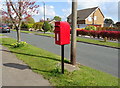 TA0029 : Elizabeth II postbox on Elveley Drive, West Ella by JThomas