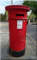 Edward VII postbox on Mount Avenue, Ealing