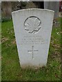 St Nicholas, Thames Ditton: CWGC grave (i)