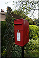 Post box at Beelsby