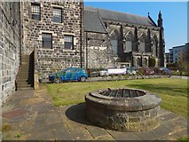 NS4863 : Old well beside Paisley Abbey by Lairich Rig
