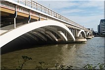 TQ2877 : Pimlico : Grosvenor Railway Bridge by Jim Osley