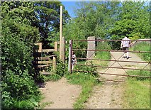SP4816 : A stile and gate on the footpath by Steve Daniels