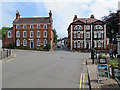 Kenilworth: fine houses at the crossroads