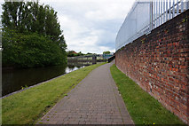 SD5804 : Leeds & Liverpool Canal by Ian S