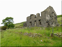 SH5544 : The ruined Tal-y-llyn Farm at Cwmystradllyn by Gareth James