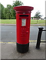 Elizabeth II postbox on Coppice Row, Theydon Bois