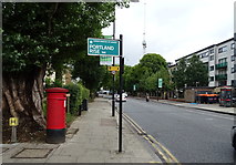TQ3287 : Green Lanes, London N4 by JThomas