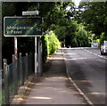 ST3093 : Newport Road in Llantarnam 14 miles from Abergavenny by Jaggery